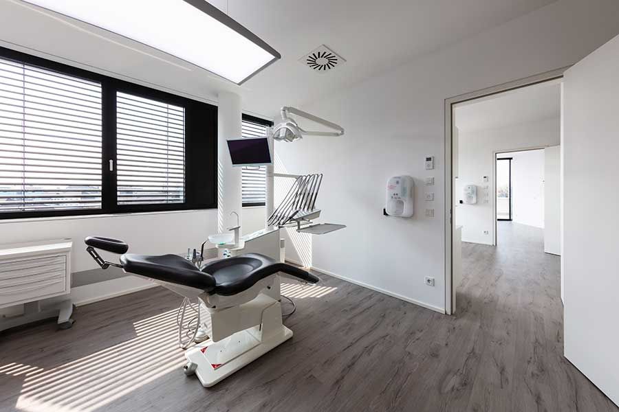 Behandlungszimmer Zahnarztpraxis Schwanenstadt
