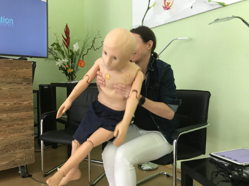 Notfalltraining in der Zahnarztpraxis Petra Sulik Schwanenstadt